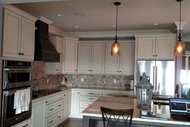 Inspiration for a large timeless kitchen remodel in Charlotte