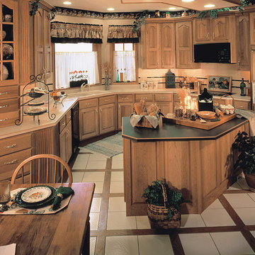 Kitchen Cabinets & Kitchen Islands