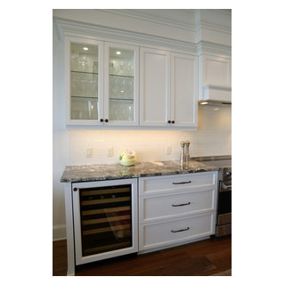Kitchen Cabinets - Traditional - Kitchen - by Sarasota Cabinetry Inc ...