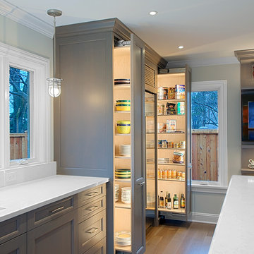 Kitchen Cabinets w Roll Out Pantry