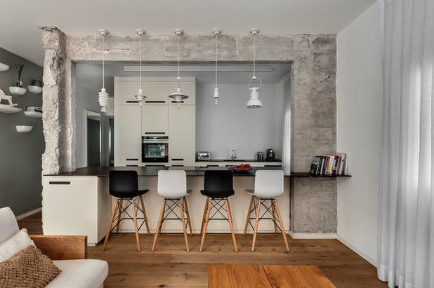 Contemporary Kitchen by V Studio Architects