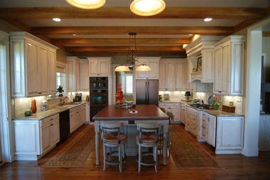 Inspiration for a kitchen remodel in Miami