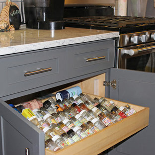 Kitchen Design: Dura Supreme Cabinetry, Viatera Rococo Quartz Counter