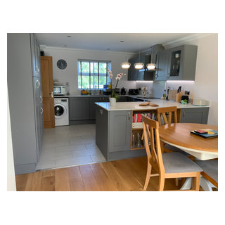 Kitchen diner with display features - Traditional - Kitchen - by Lima ...