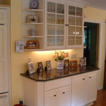 Kitchen display and storage area