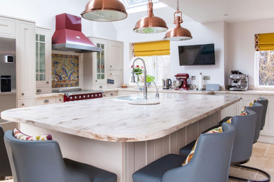 Inspiration for a contemporary kitchen in West Midlands.