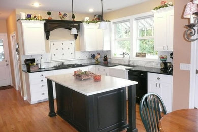 Example of a farmhouse kitchen design in Seattle