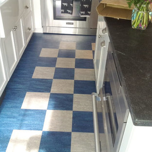 Küchen mit Speckstein-Arbeitsplatte und blauem Boden Ideen, Design