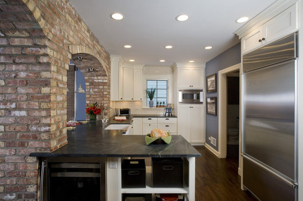 Traditional Kitchen by Great Rooms Building Group