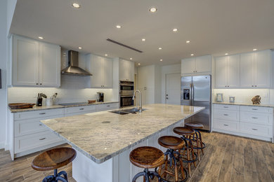 Minimalist kitchen photo in Miami