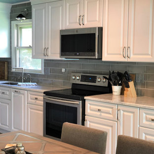 75+ Kleine Küchen mit blauer Arbeitsplatte Ideen & Bilder - Juli 2021