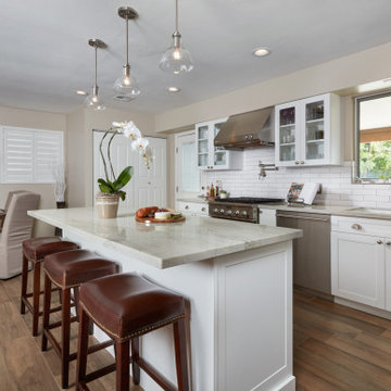 Kitchen Island With Stools - Transitional Remodel