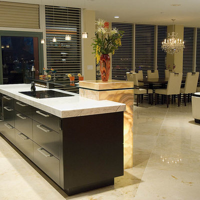 Inspiration for a contemporary open concept kitchen remodel in Louisville