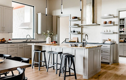 Houzz Editors Discuss 6 Stylish Kitchen Cabinet Colors