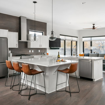 Kitchen / Living room