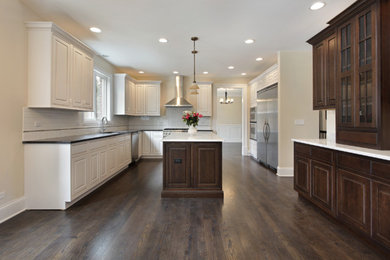 Kitchen - transitional kitchen idea in New York