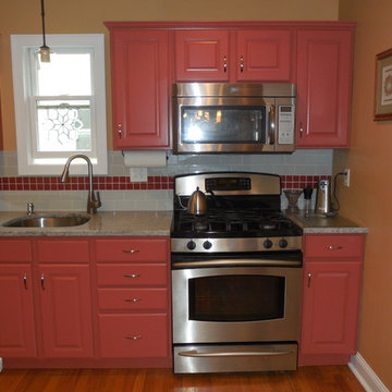 KITCHEN MAKEOVER - FROM HO HUM WOOD TO WOW RED!