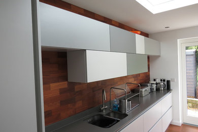 Design ideas for a contemporary kitchen in Dorset.