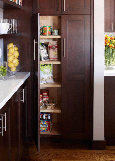 Contemporary Kitchen by Andre Rothblatt Architecture