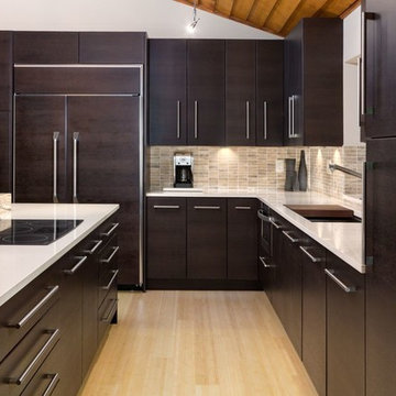 KITCHEN PREP AND ISLAND