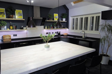 Photo of a modern kitchen in Hampshire.