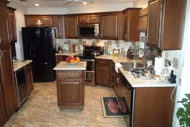 Example of a trendy kitchen design in Tampa