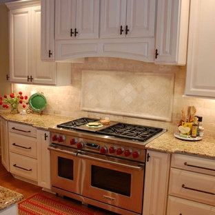 75+ Küchen in U-Form mit Rückwand aus Travertin Ideen & Bilder - August