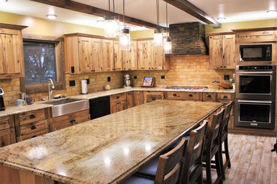 Example of a kitchen design in Wichita