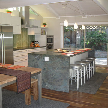 Kitchen Remodel opens up the House