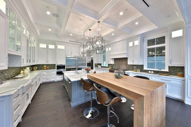 Inspiration for a timeless kitchen remodel in Toronto