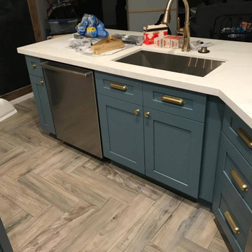 Transitional U shape kitchen style remodeling & design in Houston (Sink look)
