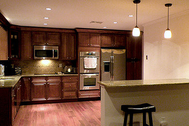Kitchen photo in San Diego