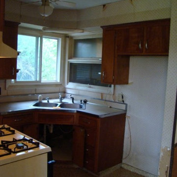Kitchen Reno with custom built cabinets