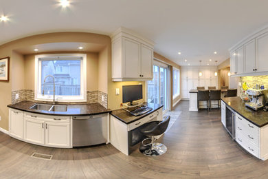 Transitional kitchen photo in Toronto