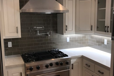 Example of a cottage kitchen design in San Francisco