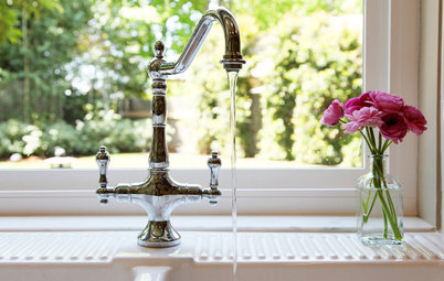 How to Pick a New Kitchen Faucet