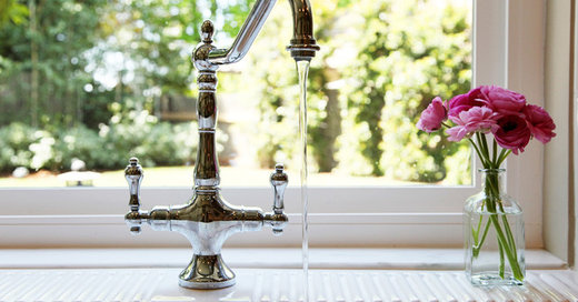 How to Pick a New Kitchen Faucet