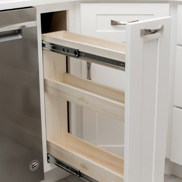 Kitchen | Shaker Cabinets | Wood Tile Plank Floors