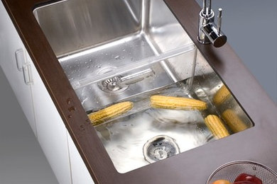 Photo of a modern kitchen in San Francisco.