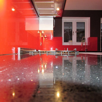 Kitchen Splashback (RED) - Mr Trung (Bermondsy)