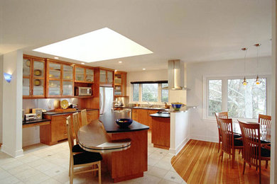 Example of a trendy kitchen design in Montreal