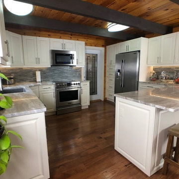 Kitchen that brightens up a West Coast Log Home