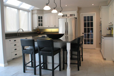 Elegant kitchen photo in Ottawa
