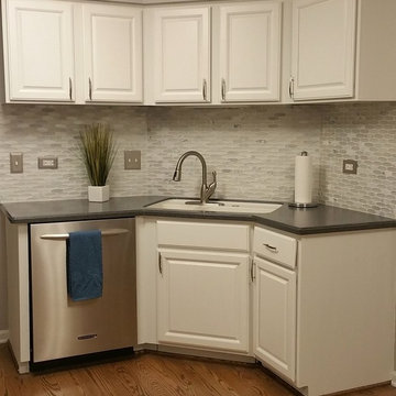 Kitchen Update with Painted Oak Cabinets