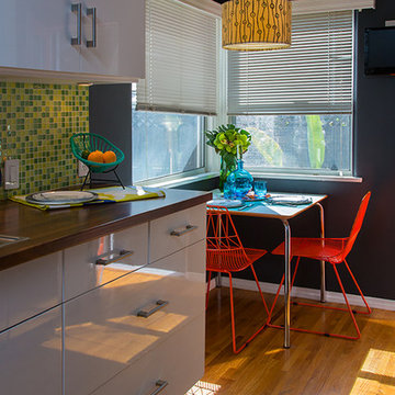 Kitchen w/ Dining Area