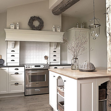 Kitchen with integrated European appliances