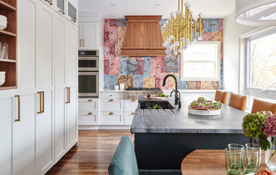 Paisley Tile Backsplash Takes This Kitchen to a Whole New Level