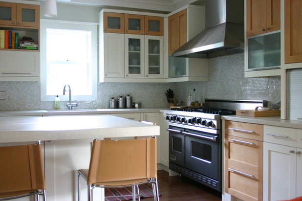 Modern Kitchen by KitchenLab Interiors