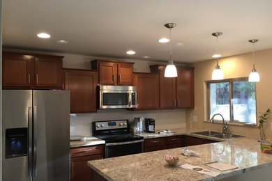 Example of a transitional kitchen design in Phoenix