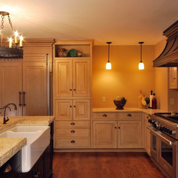 Kitchens - Distressed Cabinets